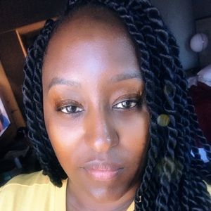 Meet your Posher, Yvette